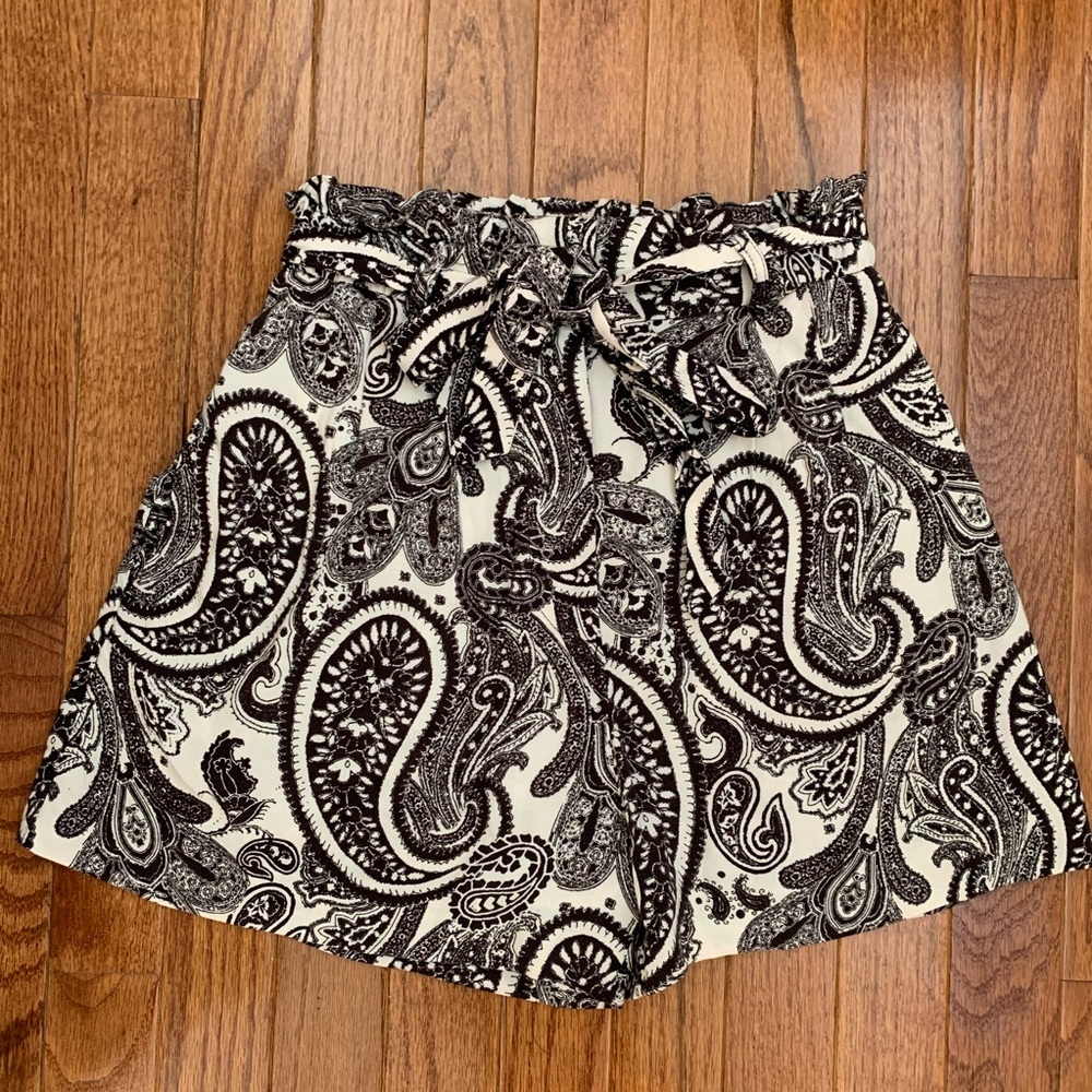 High waisted paisley shorts